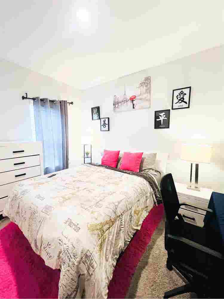Room for rent near UH min from