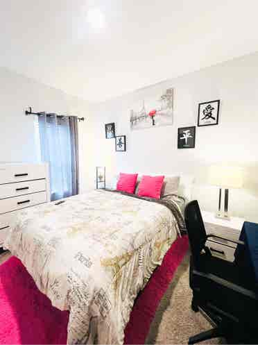 Room for rent near UH min from
