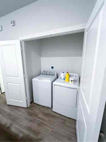 Room for rent near UH min from
