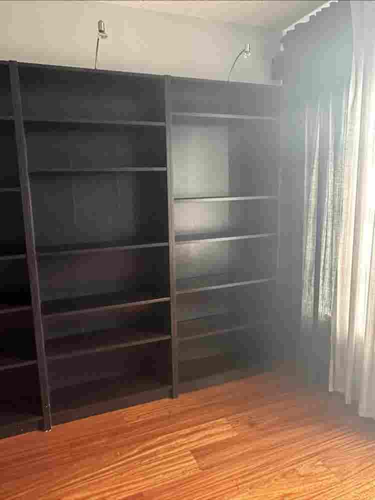 Room with private bathroom. Urgent!