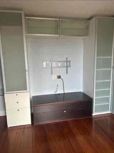 Room with private bathroom. Urgent!