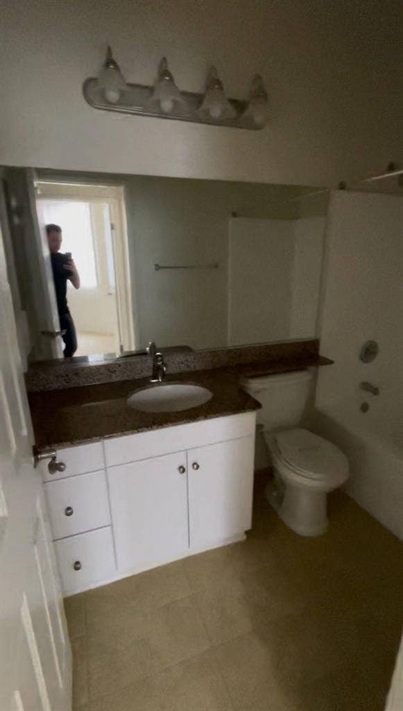 Roommate needed 3B townhome Irvine