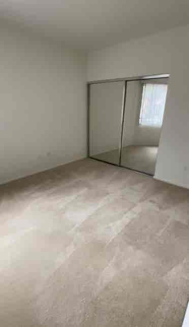 Roommate needed 3B townhome Irvine