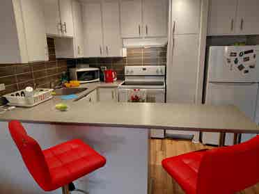 Room available for a student (she)