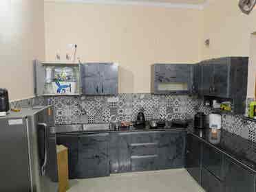 Need roomate
