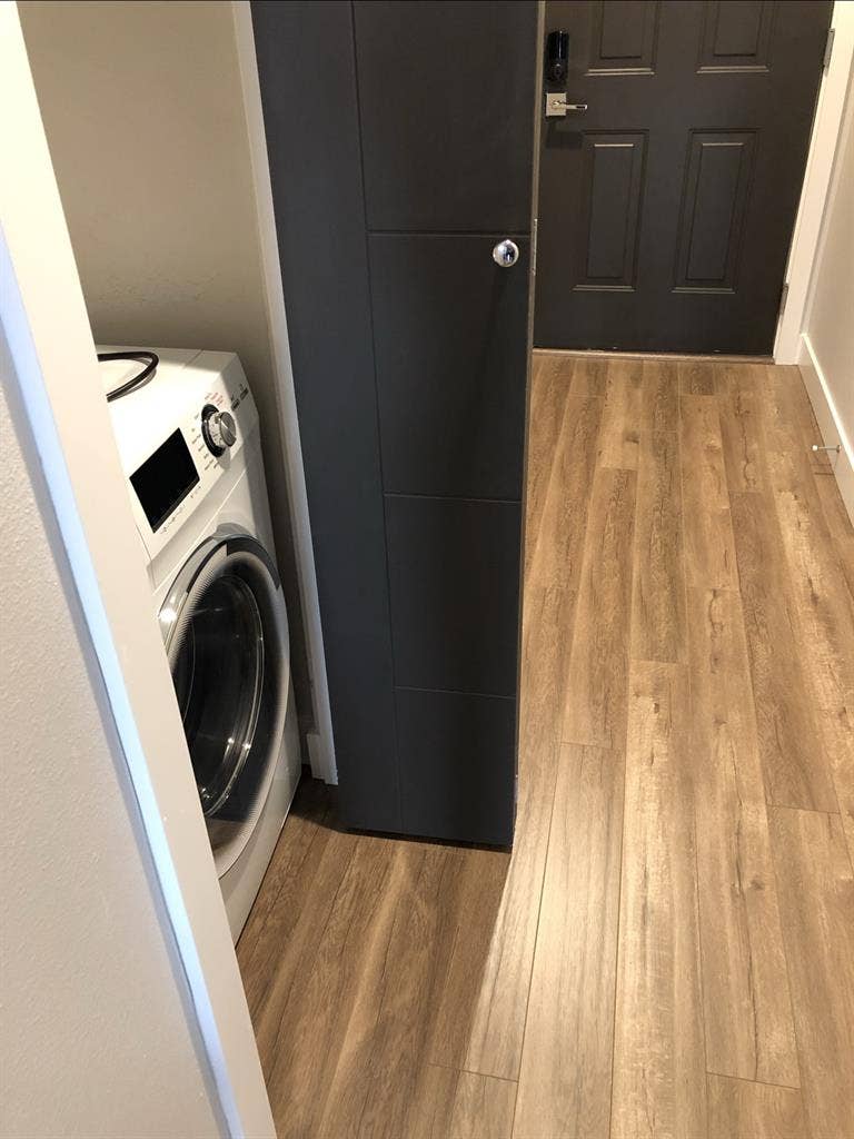 1B condo in Belltown for rent