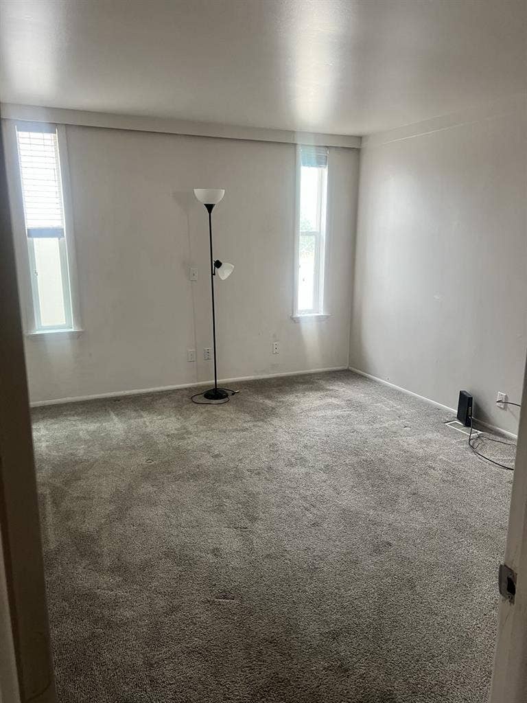 QUEER FRIENDLY HOUSE!