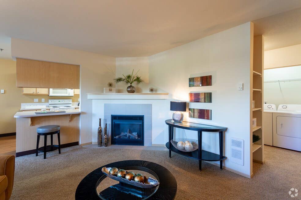 Apartment AVAILABLE for rent