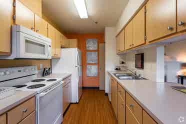 Apartment AVAILABLE for rent