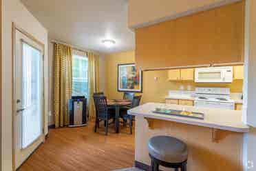 Apartment AVAILABLE for rent