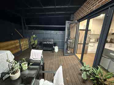 New Listing, near Alamein station