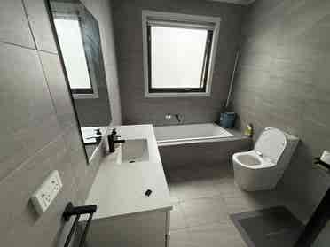 New Listing, near Alamein station