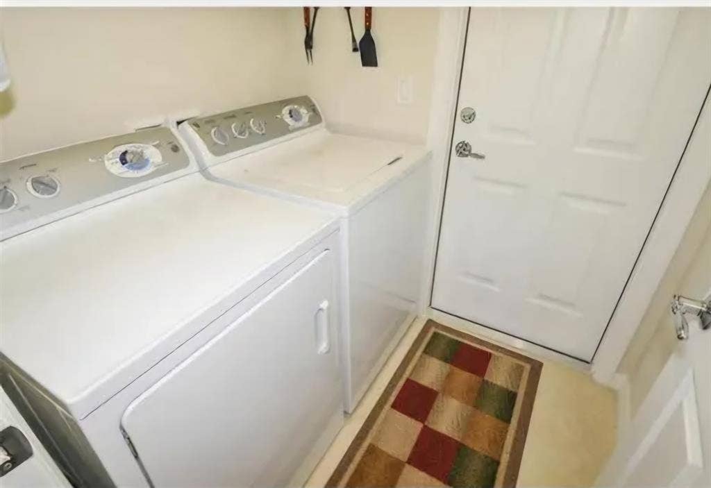 Private spacious room and bath