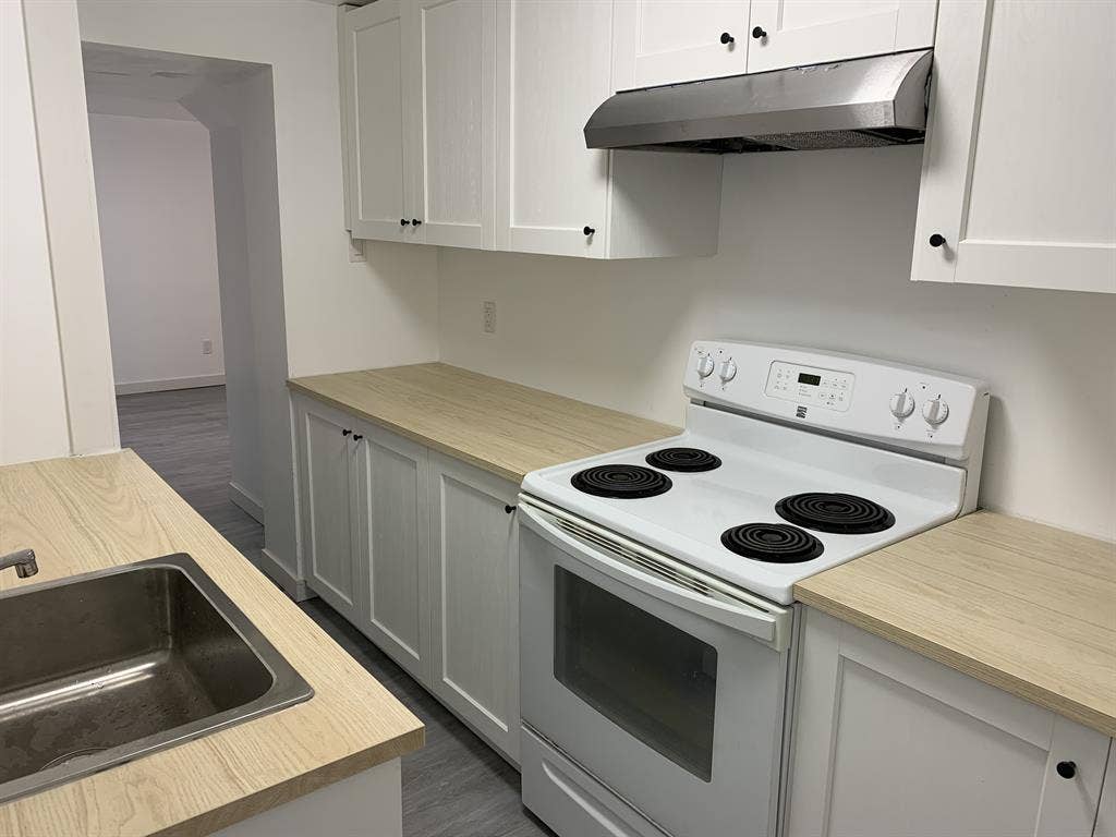 Apartment near Carleton university