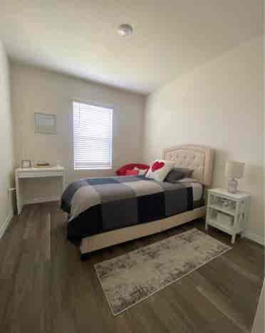 HABITACIÓN EN ALQUILER – DAVENPORT