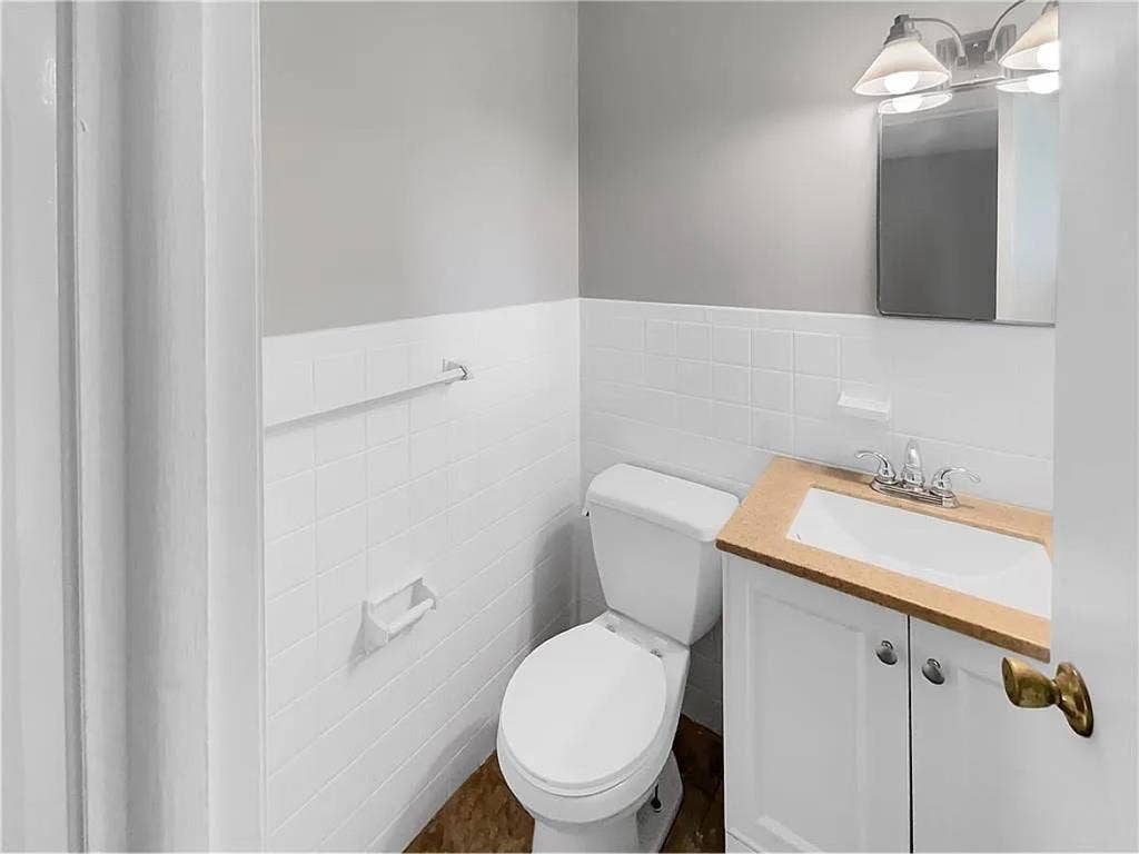 Beautiful 3Beds available for rent.