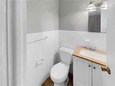 Beautiful 3Beds available for rent.