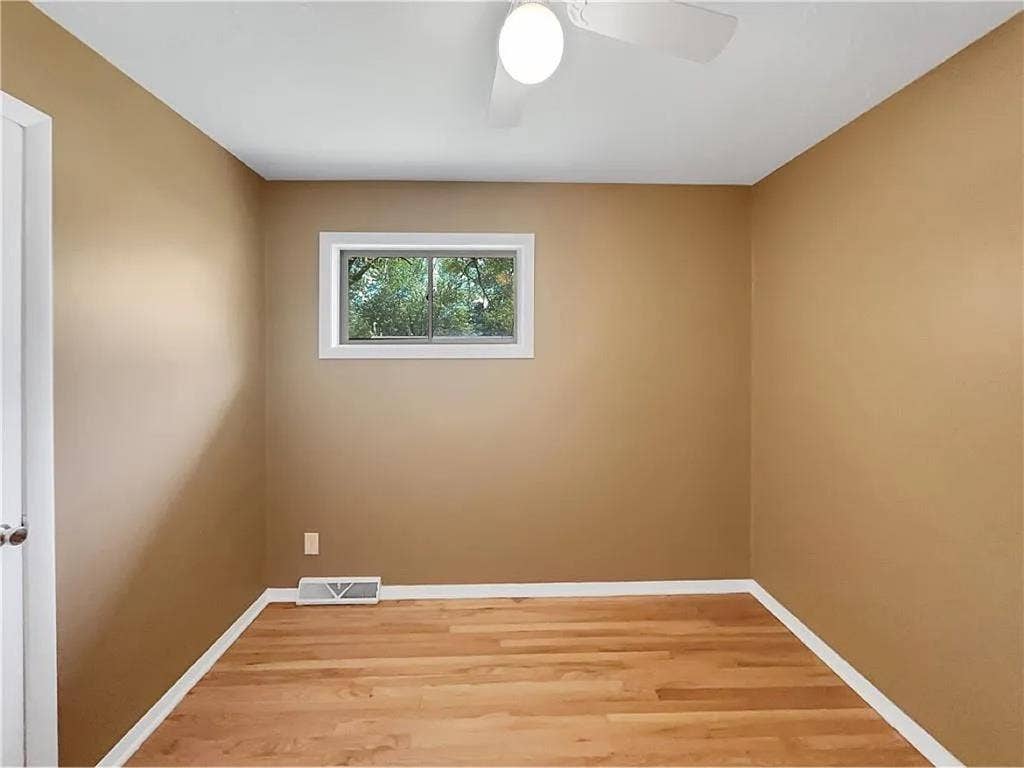 Beautiful 3Beds available for rent.