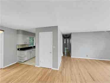 Beautiful 3Beds available for rent.