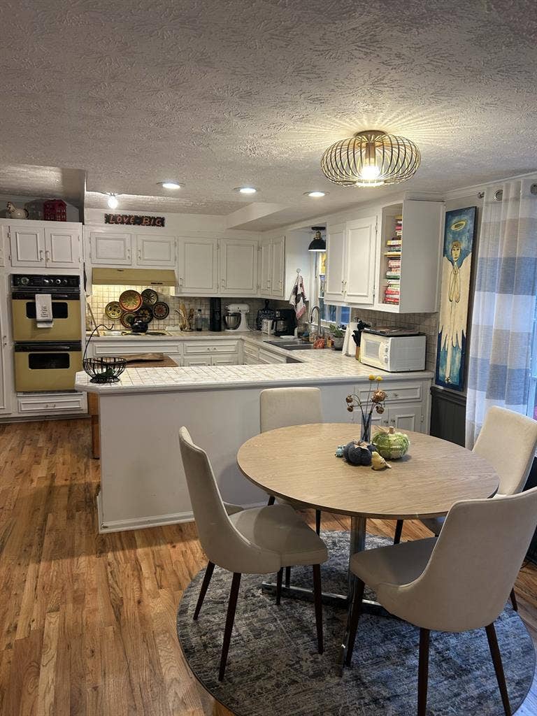 Roommate wanted