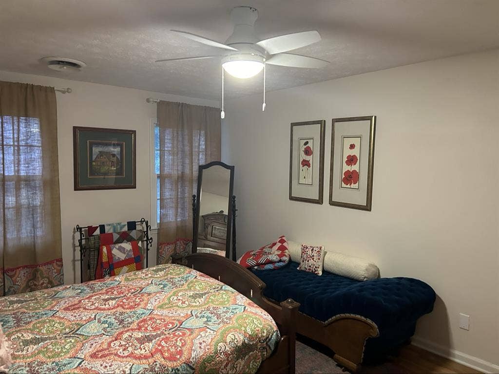 Roommate wanted