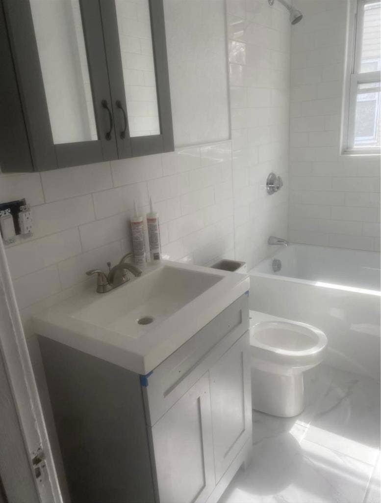3bdrm newly revenorated apartment