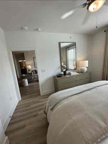 Fully furnished bedroom & bathroom