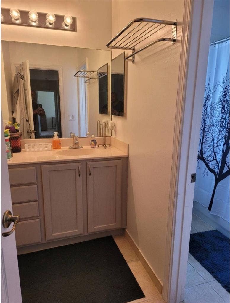 Beautiful furnished room for rent
