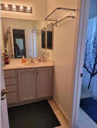 Beautiful furnished room for rent