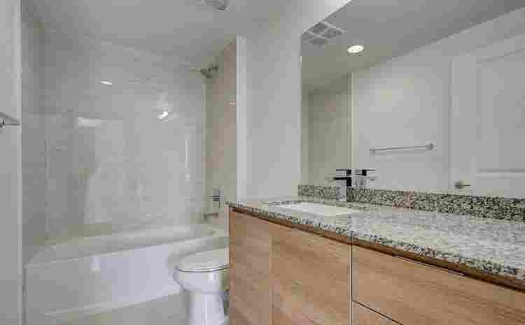 Bedroom and private bathroom