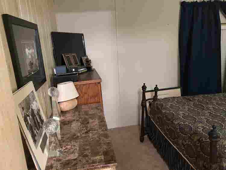 Plant City,  ROOM   Close I -4,