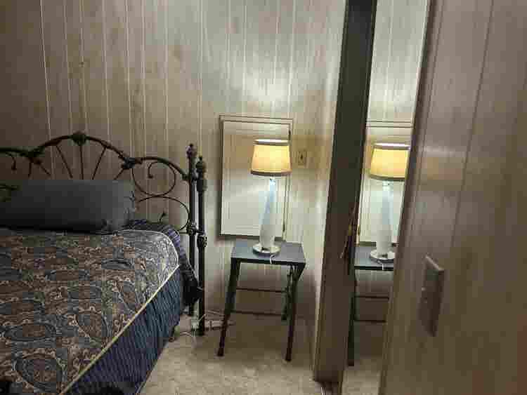 Plant City,  ROOM   Close I -4,