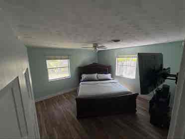 Looking for a reliable roommate