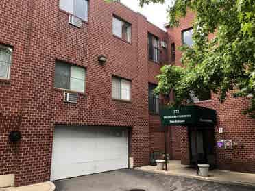 Spacious apartment in Davis Square
