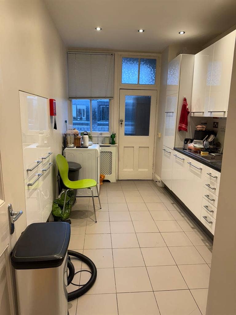 Room available- Baker Street