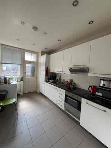 Room available- Baker  Street
