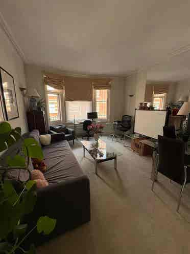 Room available- Baker  Street