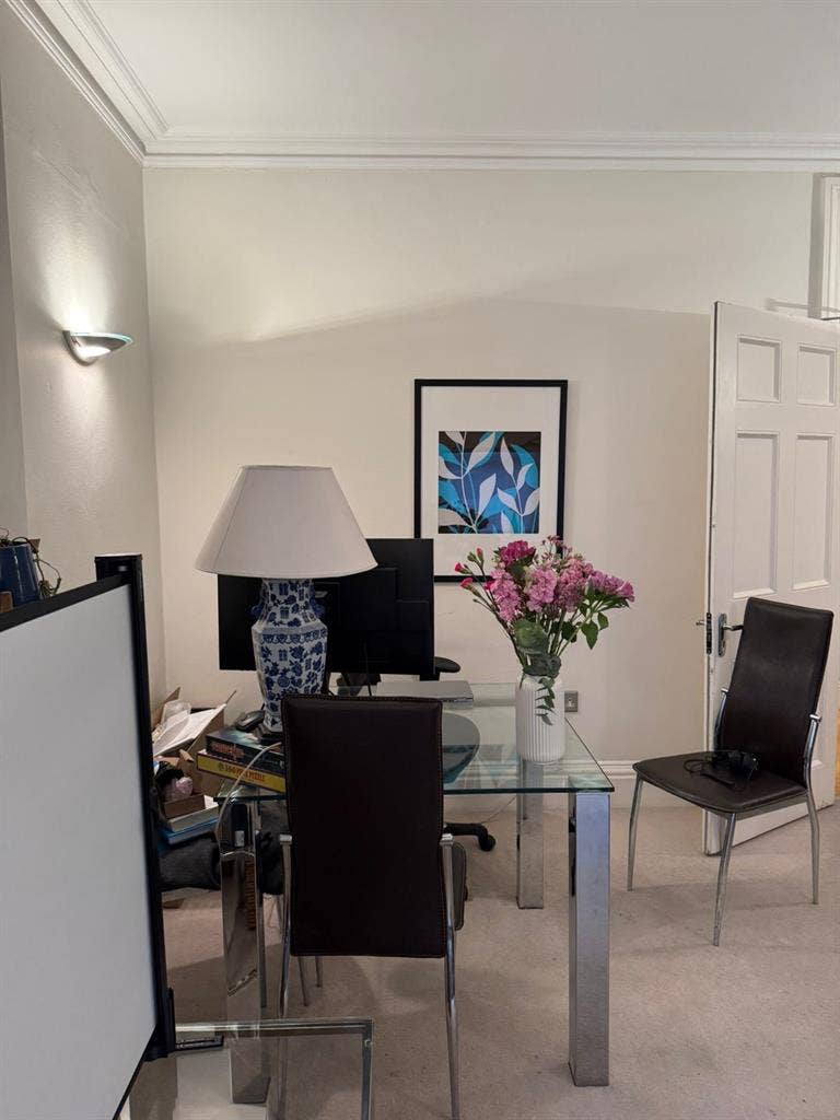 Room available- Baker Street