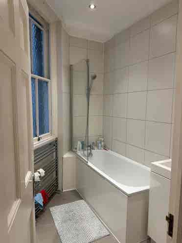 Room available- Baker  Street