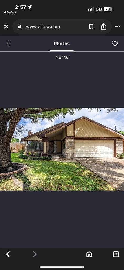 2 Roomates needed!