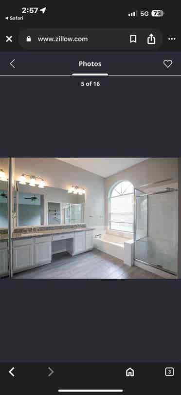 2 Roomates needed!