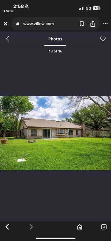 2 Roomates needed!