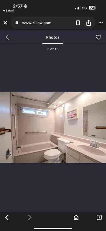 2 Roomates needed!