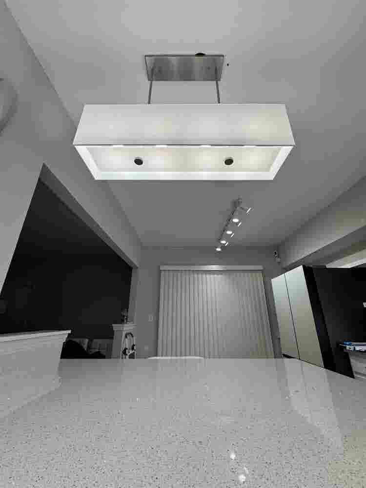 Fully Remodeled Luxury Townhouse