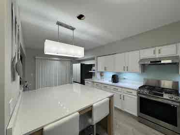Fully Remodeled Luxury Townhousee