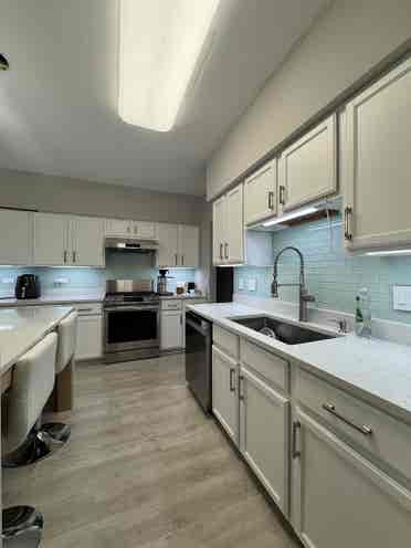 Fully Remodeled Luxury Townhousee