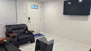 Furnished Room Near UH-Downtown
