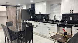 Furnished Room Near UH-Downtown