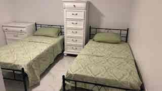 Furnished Room Near UH-Downtown