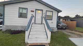 Furnished Room Near UH-Downtown